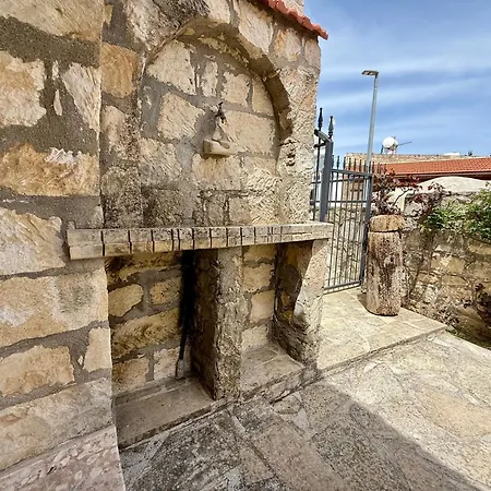 Authentic 5 Bedroom Stone With Pool In Villa