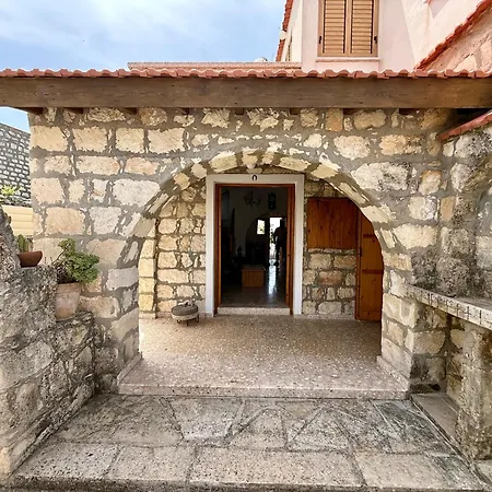 Villa Authentic 5 Bedroom Stone With Pool In