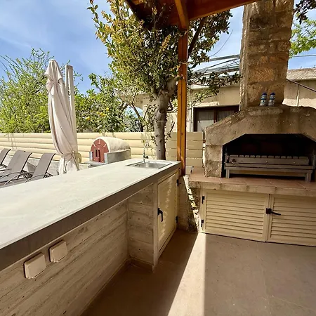 Authentic 5 Bedroom Stone With Pool In *