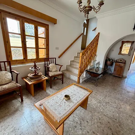 Villa Authentic 5 Bedroom Stone With Pool In