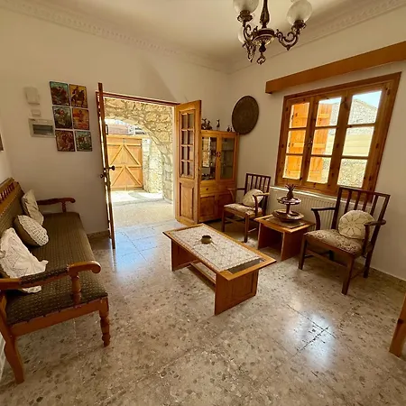 Villa Authentic 5 Bedroom Stone With Pool In *