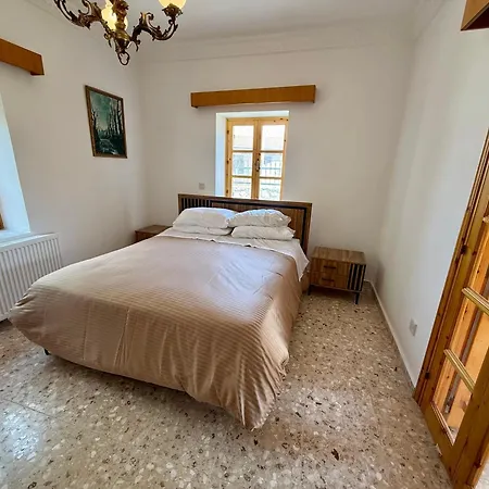 Authentic 5 Bedroom Stone With Pool In