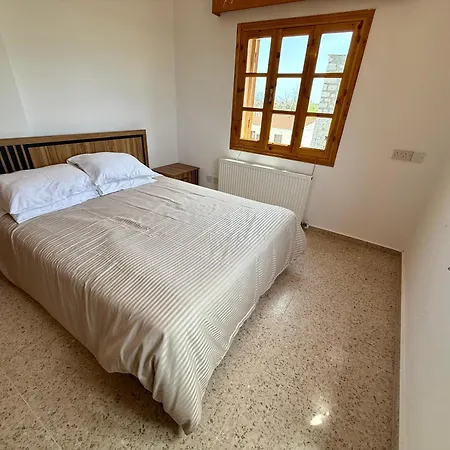 Villa Authentic 5 Bedroom Stone With Pool In