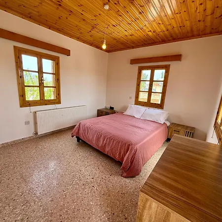 Authentic 5 Bedroom Stone With Pool In