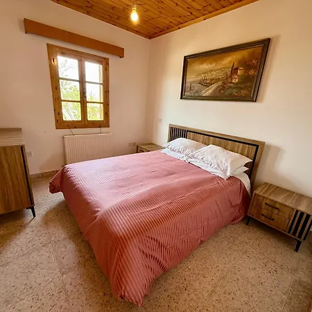 Villa Authentic 5 Bedroom Stone With Pool In