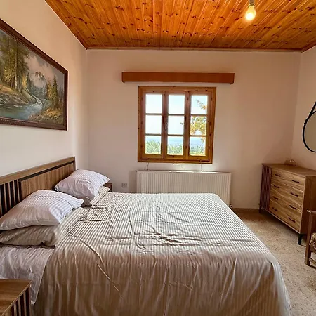 Villa Authentic 5 Bedroom Stone With Pool In *