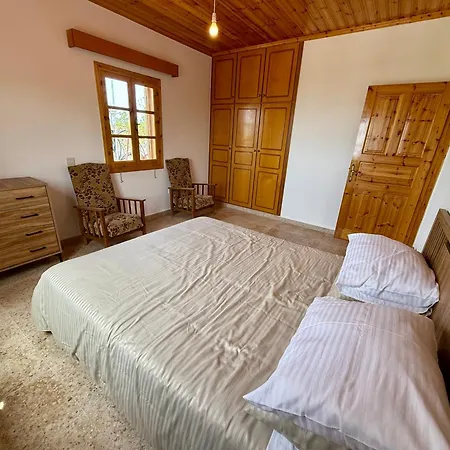 Authentic 5 Bedroom Stone With Pool In